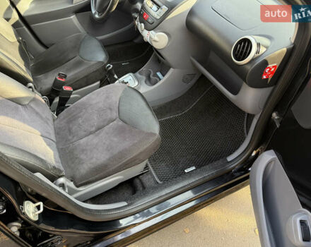 Черный Пежо 107, объемом двигателя 1 л и пробегом 113 тыс. км за 5200 $, фото 9 на Automoto.ua