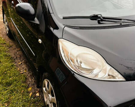 Черный Пежо 107, объемом двигателя 1 л и пробегом 131 тыс. км за 5800 $, фото 2 на Automoto.ua