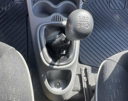 Черный Пежо 107, объемом двигателя 1 л и пробегом 102 тыс. км за 5000 $, фото 4 на Automoto.ua