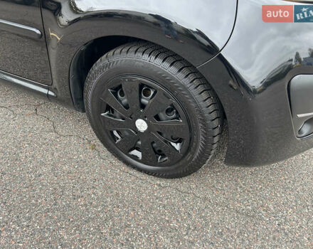 Пежо 107 2012 у Києві на Automoto.ua Чорний Пежо 107, об'ємом двигуна 1 л та пробігом 112 тис. км за 5800 $, фото 10 на Automoto.ua