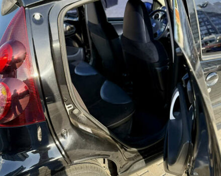 Черный Пежо 107, объемом двигателя 1 л и пробегом 119 тыс. км за 4800 $, фото 15 на Automoto.ua