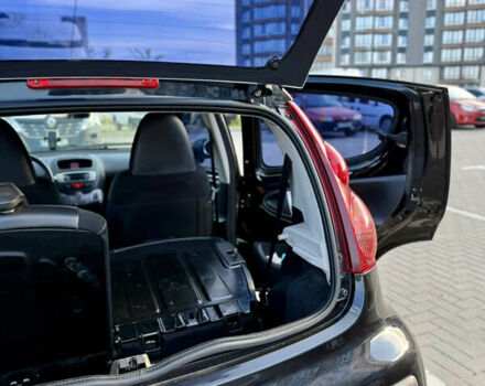 Черный Пежо 107, объемом двигателя 1 л и пробегом 119 тыс. км за 4800 $, фото 21 на Automoto.ua