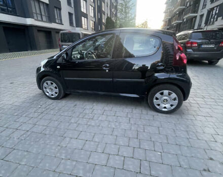 Черный Пежо 107, объемом двигателя 1 л и пробегом 167 тыс. км за 5000 $, фото 3 на Automoto.ua