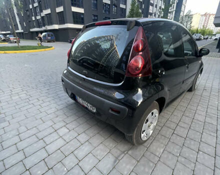 Черный Пежо 107, объемом двигателя 1 л и пробегом 167 тыс. км за 5000 $, фото 6 на Automoto.ua
