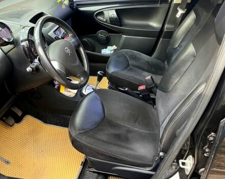 Чорний Пежо 107, об'ємом двигуна 1 л та пробігом 84 тис. км за 6500 $, фото 3 на Automoto.ua