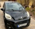 Чорний Пежо 107, об'ємом двигуна 1 л та пробігом 84 тис. км за 6500 $, фото 1 на Automoto.ua