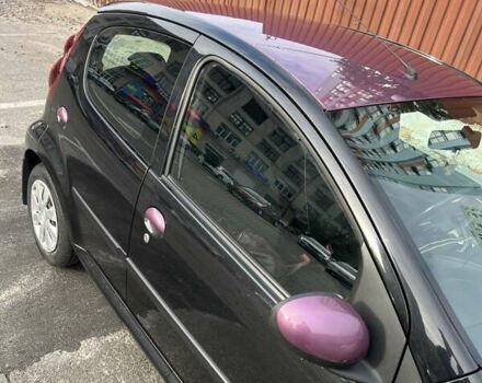 Чорний Пежо 107, об'ємом двигуна 1 л та пробігом 105 тис. км за 6500 $, фото 3 на Automoto.ua