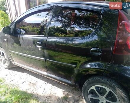 Чорний Пежо 107, об'ємом двигуна 1 л та пробігом 152 тис. км за 6500 $, фото 1 на Automoto.ua