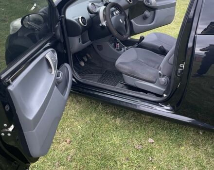 Черный Пежо 107, объемом двигателя 1 л и пробегом 200 тыс. км за 3500 $, фото 9 на Automoto.ua