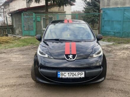 Чорний Пежо 107, об'ємом двигуна 1 л та пробігом 220 тис. км за 4000 $, фото 1 на Automoto.ua