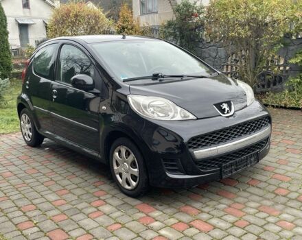 Черный Пежо 107, объемом двигателя 1 л и пробегом 160 тыс. км за 4650 $, фото 1 на Automoto.ua
