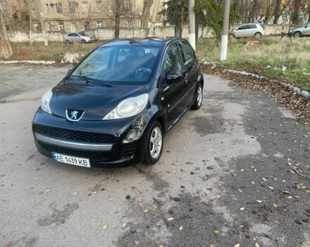 Черный Пежо 107, объемом двигателя 1 л и пробегом 130 тыс. км за 5500 $, фото 1 на Automoto.ua