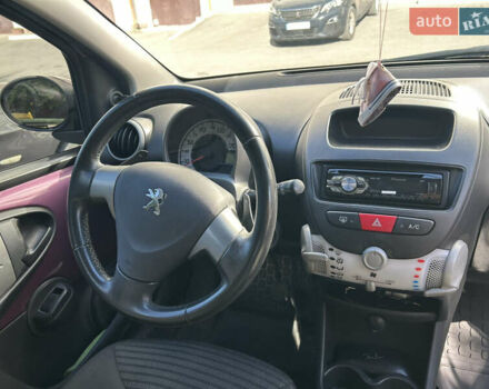 Фіолетовий Пежо 107, об'ємом двигуна 1 л та пробігом 103 тис. км за 6350 $, фото 7 на Automoto.ua