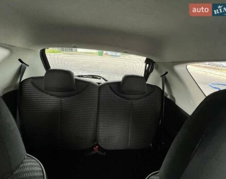 Фиолетовый Пежо 107, объемом двигателя 1 л и пробегом 159 тыс. км за 5600 $, фото 20 на Automoto.ua