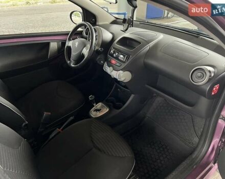 Фіолетовий Пежо 107, об'ємом двигуна 1 л та пробігом 159 тис. км за 5600 $, фото 17 на Automoto.ua
