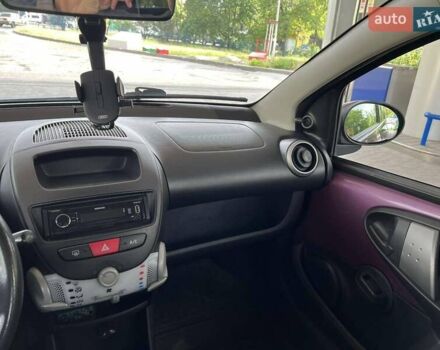 Фиолетовый Пежо 107, объемом двигателя 1 л и пробегом 159 тыс. км за 5600 $, фото 25 на Automoto.ua