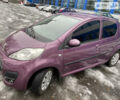 Фиолетовый Пежо 107, объемом двигателя 1 л и пробегом 127 тыс. км за 5600 $, фото 1 на Automoto.ua