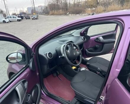 Фіолетовий Пежо 107, об'ємом двигуна 1 л та пробігом 72 тис. км за 7000 $, фото 4 на Automoto.ua