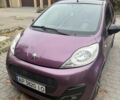 Фиолетовый Пежо 107, объемом двигателя 1 л и пробегом 119 тыс. км за 6300 $, фото 1 на Automoto.ua