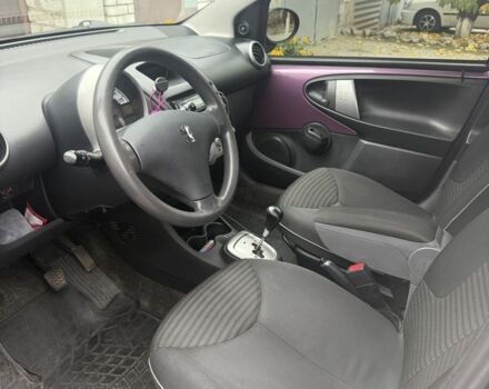 Фиолетовый Пежо 107, объемом двигателя 1 л и пробегом 119 тыс. км за 6300 $, фото 3 на Automoto.ua