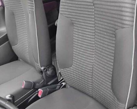 Фиолетовый Пежо 107, объемом двигателя 1 л и пробегом 43 тыс. км за 7100 $, фото 4 на Automoto.ua