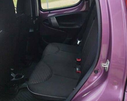 Фиолетовый Пежо 107, объемом двигателя 1 л и пробегом 43 тыс. км за 7100 $, фото 2 на Automoto.ua