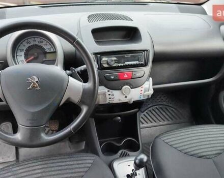 Фиолетовый Пежо 107, объемом двигателя 1 л и пробегом 43 тыс. км за 7100 $, фото 10 на Automoto.ua