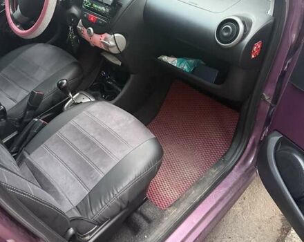 Фиолетовый Пежо 107, объемом двигателя 1 л и пробегом 154 тыс. км за 6200 $, фото 4 на Automoto.ua