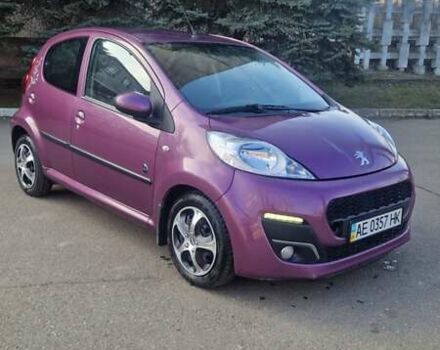 Фиолетовый Пежо 107, объемом двигателя 1 л и пробегом 88 тыс. км за 6000 $, фото 1 на Automoto.ua