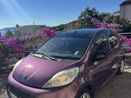 Пежо 107 2014 в Хмельницком на Automoto.ua Фиолетовый Пежо 107, объемом двигателя 1 л и пробегом 131 тыс. км за 5500 $, фото 1 на Automoto.ua