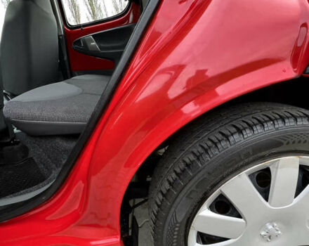 Червоний Пежо 107, об'ємом двигуна 1 л та пробігом 149 тис. км за 3999 $, фото 51 на Automoto.ua