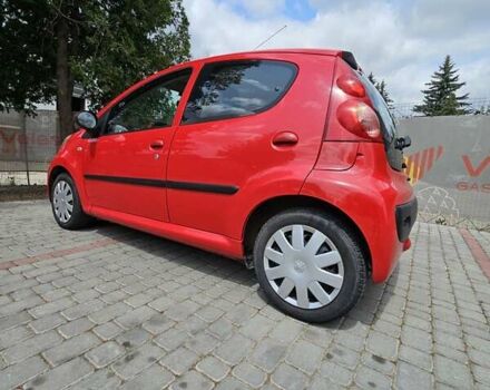 Красный Пежо 107, объемом двигателя 1 л и пробегом 148 тыс. км за 3700 $, фото 2 на Automoto.ua