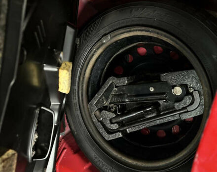 Червоний Пежо 107, об'ємом двигуна 1 л та пробігом 149 тис. км за 3999 $, фото 39 на Automoto.ua