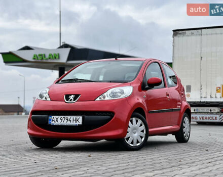 Червоний Пежо 107, об'ємом двигуна 1 л та пробігом 149 тис. км за 3999 $, фото 24 на Automoto.ua