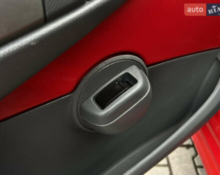 Червоний Пежо 107, об'ємом двигуна 1 л та пробігом 149 тис. км за 3999 $, фото 35 на Automoto.ua