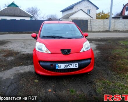 Красный Пежо 107, объемом двигателя 1 л и пробегом 250 тыс. км за 4400 $, фото 4 на Automoto.ua