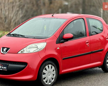 Красный Пежо 107, объемом двигателя 1 л и пробегом 139 тыс. км за 3999 $, фото 2 на Automoto.ua