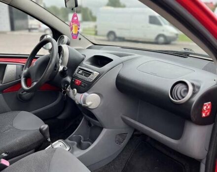 Красный Пежо 107, объемом двигателя 1 л и пробегом 170 тыс. км за 5000 $, фото 17 на Automoto.ua