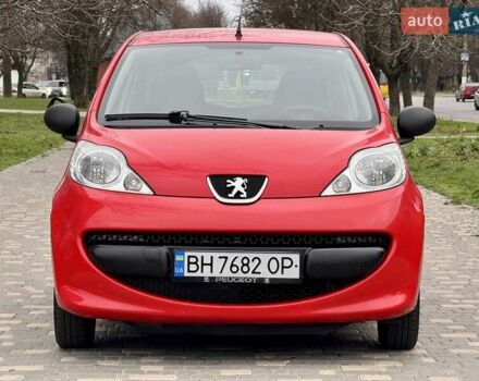 Красный Пежо 107, объемом двигателя 1 л и пробегом 151 тыс. км за 2999 $, фото 1 на Automoto.ua