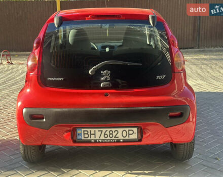 Красный Пежо 107, объемом двигателя 1 л и пробегом 151 тыс. км за 2999 $, фото 10 на Automoto.ua