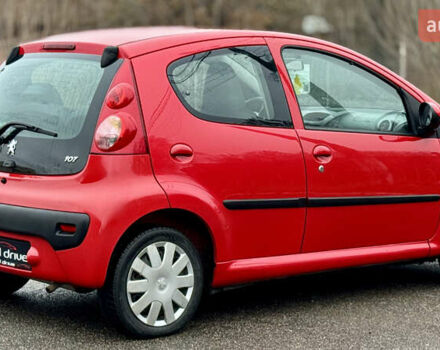 Красный Пежо 107, объемом двигателя 1 л и пробегом 139 тыс. км за 3999 $, фото 6 на Automoto.ua