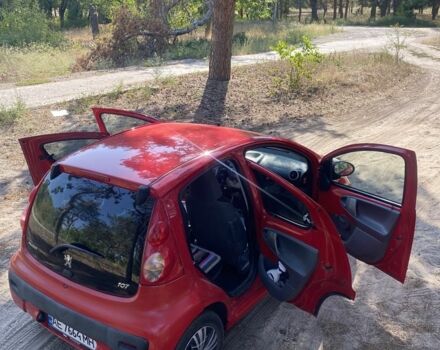 Красный Пежо 107, объемом двигателя 1 л и пробегом 200 тыс. км за 4500 $, фото 6 на Automoto.ua