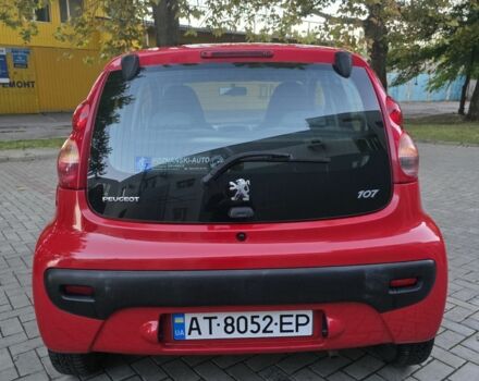 Красный Пежо 107, объемом двигателя 1 л и пробегом 139 тыс. км за 2999 $, фото 3 на Automoto.ua