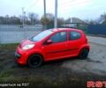 Красный Пежо 107, объемом двигателя 1 л и пробегом 250 тыс. км за 4400 $, фото 5 на Automoto.ua
