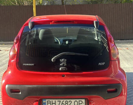 Красный Пежо 107, объемом двигателя 1 л и пробегом 151 тыс. км за 2999 $, фото 8 на Automoto.ua