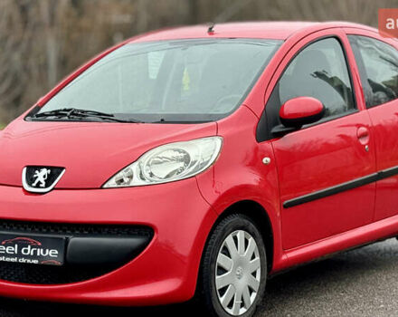 Красный Пежо 107, объемом двигателя 1 л и пробегом 139 тыс. км за 3999 $, фото 5 на Automoto.ua