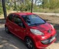 Красный Пежо 107, объемом двигателя 1 л и пробегом 200 тыс. км за 4500 $, фото 5 на Automoto.ua