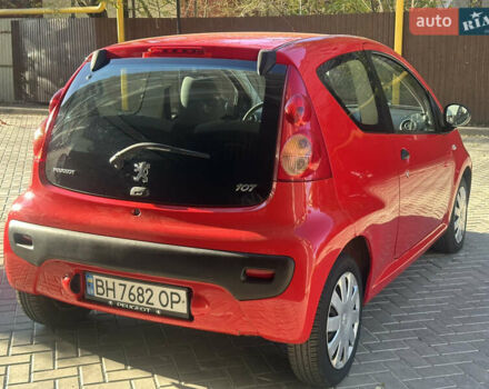 Красный Пежо 107, объемом двигателя 1 л и пробегом 151 тыс. км за 2999 $, фото 9 на Automoto.ua