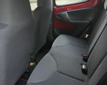 Красный Пежо 107, объемом двигателя 1 л и пробегом 139 тыс. км за 2999 $, фото 8 на Automoto.ua