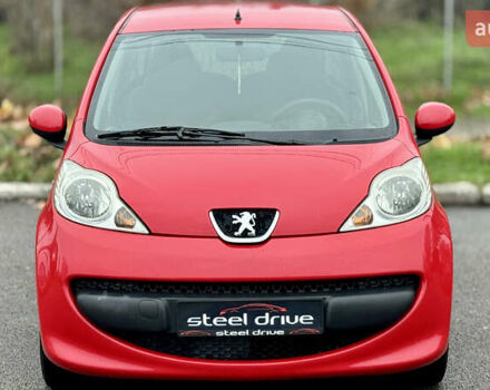 Красный Пежо 107, объемом двигателя 1 л и пробегом 139 тыс. км за 3999 $, фото 1 на Automoto.ua